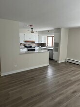 1000 S Milwaukee Ave in Wheeling, IL - Building Photo - Building Photo
