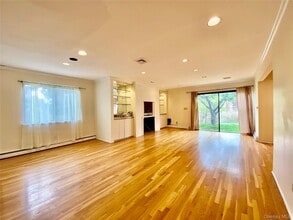 75 Greenway Close in Rye Brook, NY - Building Photo - Building Photo