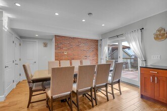 57 Red Ground Rd in Roslyn Heights, NY - Building Photo - Building Photo