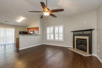 217 Winterbury Dr in Canton, GA - Building Photo - Building Photo