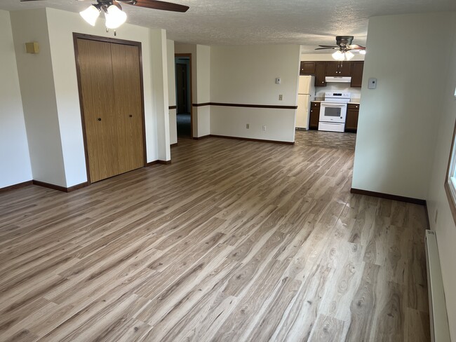 5633 Opal St, Unit 5633 Opal St in North Ridgeville, OH - Building Photo - Building Photo