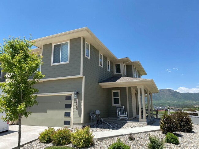 1854 Peak Pr Ln in Monument, CO - Foto de edificio - Building Photo