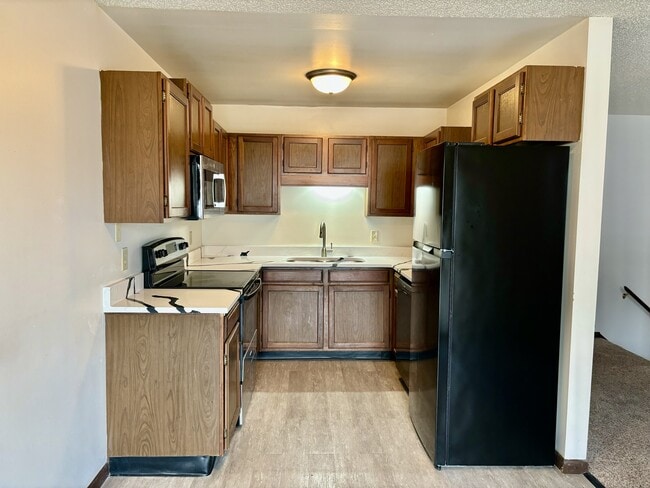 338 Oxford Ct in Holland, MI - Building Photo - Building Photo