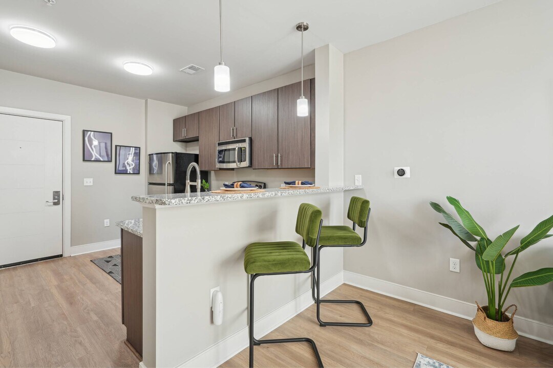 605 West End in Durham, NC - Building Photo