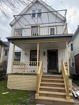 670 Richmond Ave, Unit Richmond Upper in Buffalo, NY - Building Photo