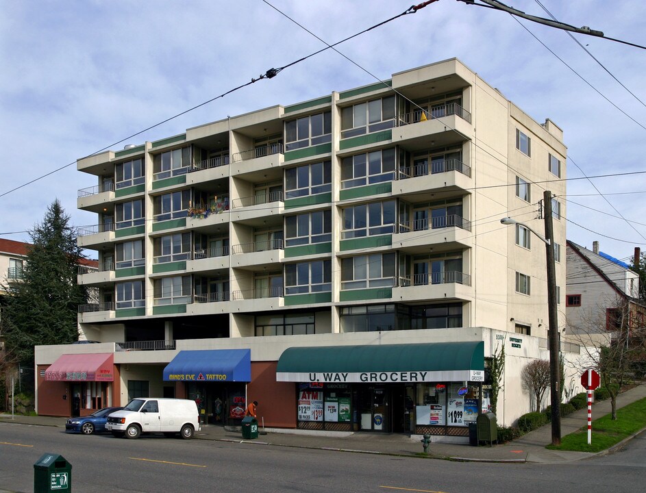 Residential in Seattle, WA - Building Photo