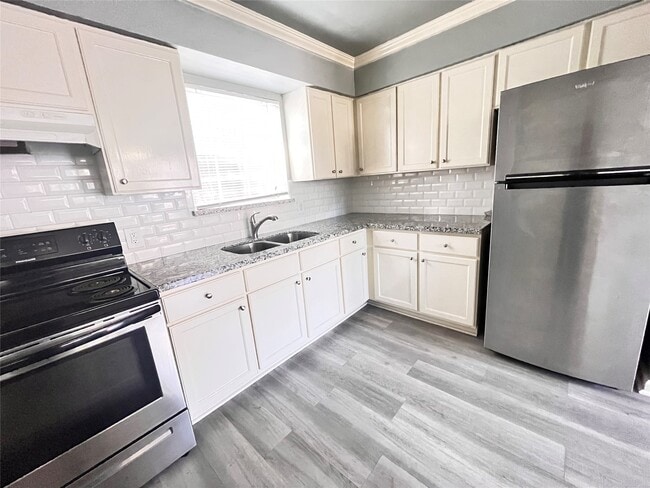 property at 911 Byrne St