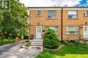 83 East Dr in Toronto, ON - Building Photo