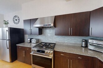 72 Kent St in Brookline, MA - Building Photo - Building Photo