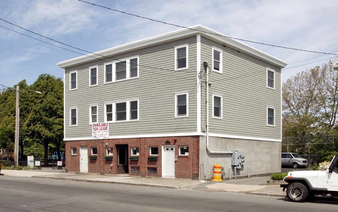 355-359 Washington St in Somerville, MA - Building Photo