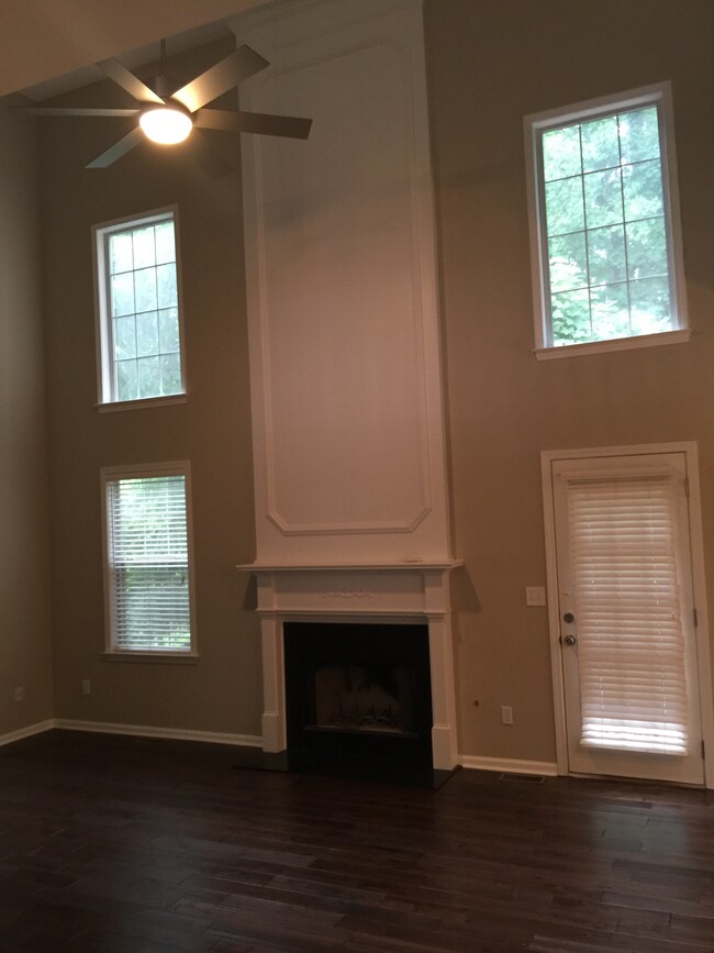 2011 Chelton Way SE in Smyrna, GA - Building Photo - Building Photo