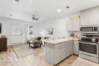 318 S K St, Unit A in Pensacola, FL - Building Photo - Building Photo