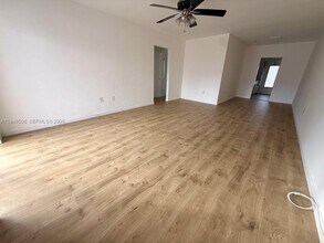 7921 East Dr in North Bay Village, FL - Building Photo - Building Photo