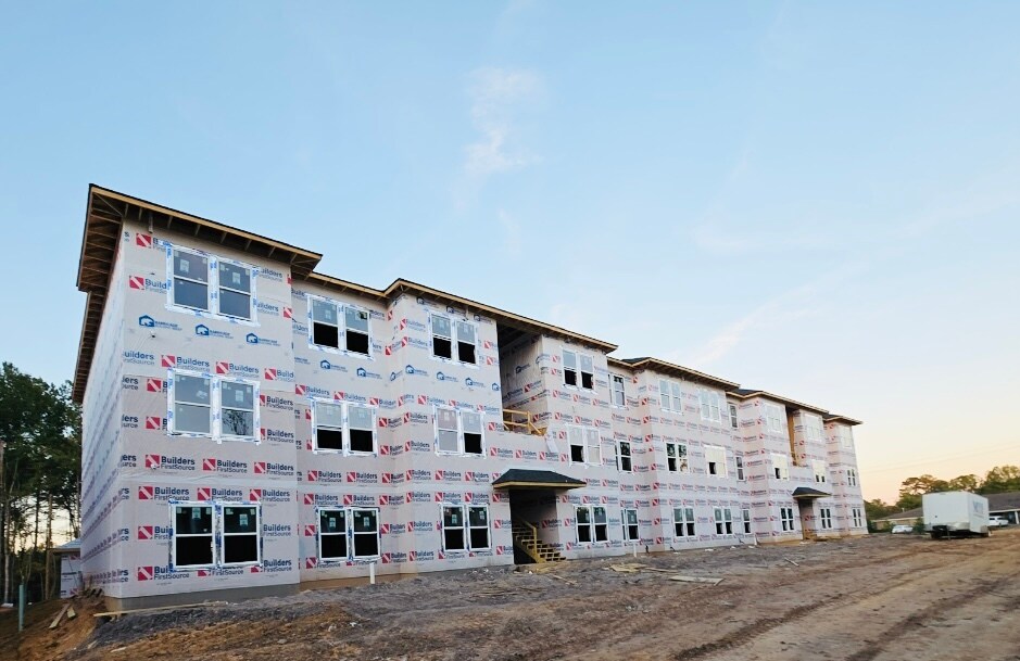 MGVG Living Dublin in Dublin, GA - Building Photo