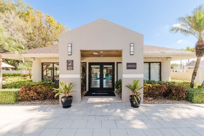 Legacy Palm Gardens in Hialeah, FL - Building Photo - Building Photo