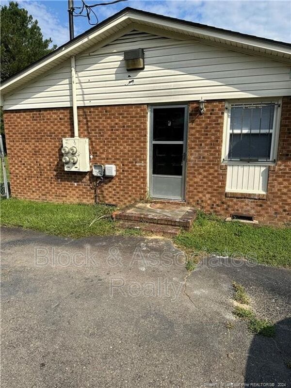 property at 4959 Fieldcrest Dr