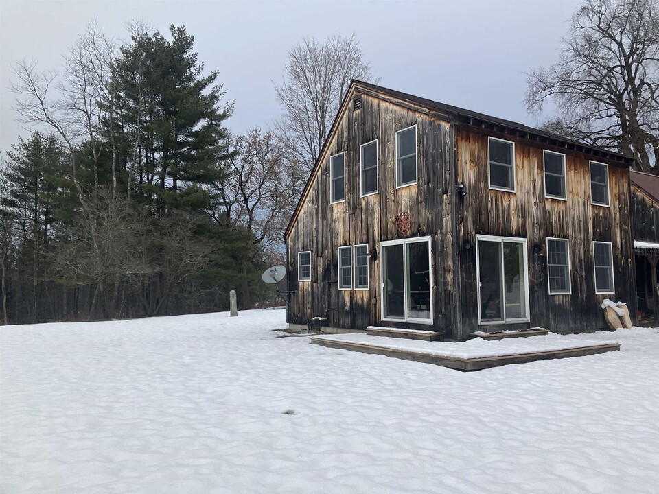 459 Old Drewsville Rd in Walpole, NH - Building Photo