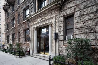 640 West End Ave in New York, NY - Building Photo - Building Photo