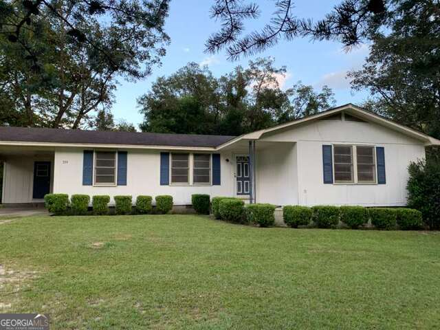 339 Gwenda St in Adrian, GA - Foto de edificio