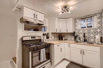 1240 York St-Unit -ID1026271P in Denver, CO - Building Photo - Building Photo