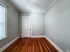 37 Lowden Ave, Unit 1 in Somerville, MA - Building Photo - Building Photo