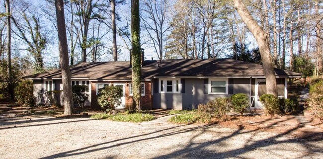 4061 Lower Roswell Rd in Marietta, GA - Building Photo - Building Photo