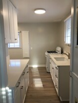 5841 1/2 N Whitnall Hwy, Unit 3 in Los Angeles, CA - Building Photo