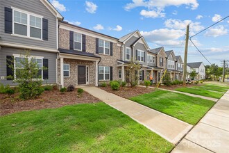 9004 Clayton Aly in Concord, NC - Building Photo - Building Photo