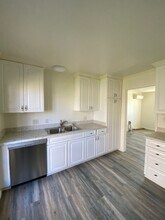 6131-33 W Manor Dr in La Mesa, CA - Building Photo - Building Photo