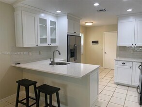 2917 Myrtle Oak Cir in Davie, FL - Building Photo - Building Photo