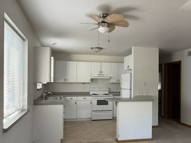property at 1110 N 16th Ave