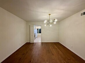 7351 Wellcrest Dr in Dallas, TX - Building Photo - Building Photo