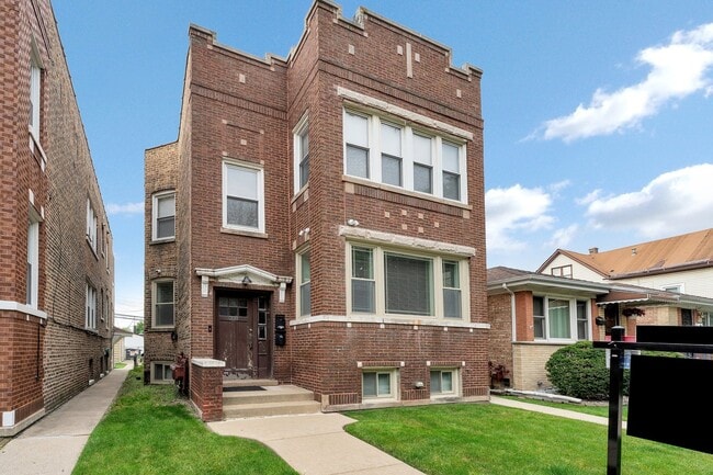 property at 4616 N Kasson Ave