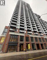75 James St S in Hamilton, ON - Building Photo