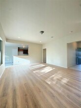 715 Hallvale Dr in White Settlement, TX - Foto de edificio - Building Photo