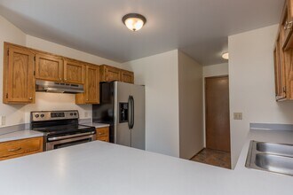 1173 SW Kaleeton Loop in Oak Harbor, WA - Building Photo - Building Photo