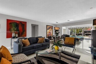 2225 NE 20th Ave in Wilton Manors, FL - Building Photo - Building Photo