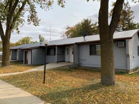 Deuel Manor - Clear Lake Apartments