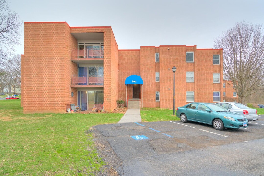 904-A-8 Brightwood Mnr in Blacksburg, VA - Building Photo