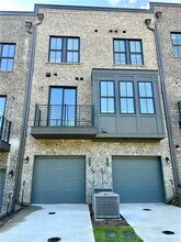 913 Echo Pk Dr in Suwanee, GA - Building Photo - Building Photo