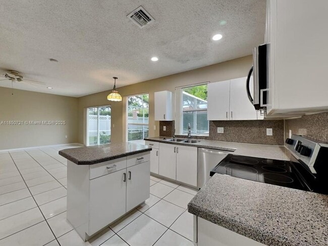 property at 7780 Highlands Cir