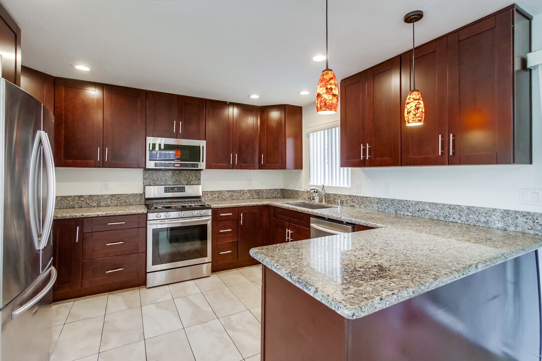 2724 K St in San Diego, CA - Building Photo