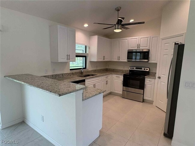309 SE 19th Ln in Cape Coral, FL - Building Photo - Building Photo