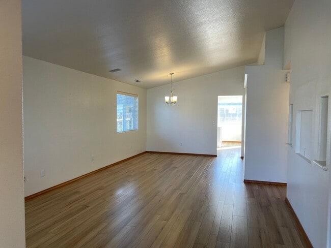 441 Vick Ln in Medford, OR - Building Photo - Building Photo