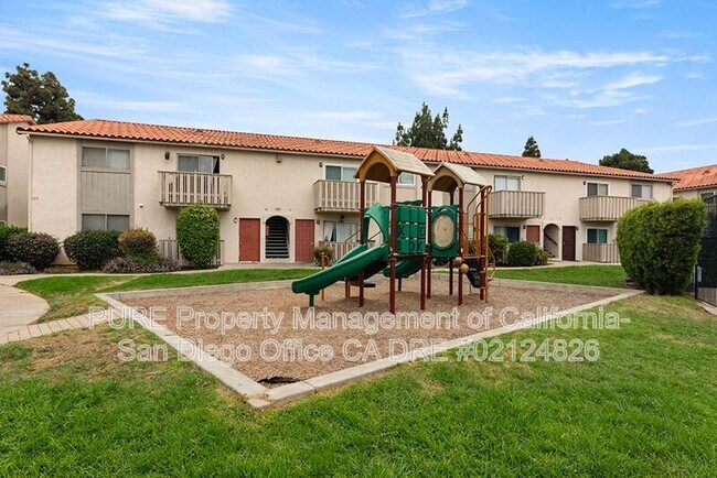 1551 Broadway in Chula Vista, CA - Building Photo - Building Photo