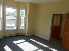 27 Underwood St, Unit #1 in Belmont, MA - Building Photo