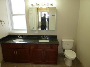 6730 S Merrill Ave in Chicago, IL - Building Photo - Building Photo