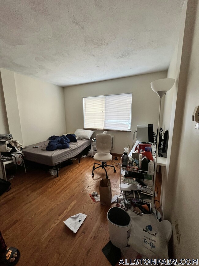 1110 Commonwealth Ave in Boston, MA - Building Photo - Building Photo