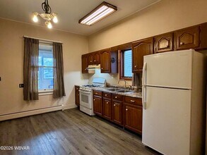 212 Montour St N in Montoursville, PA - Foto de edificio - Building Photo