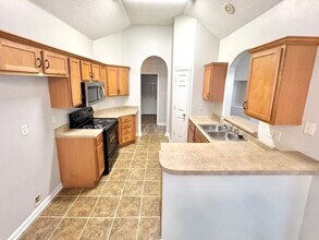2267 Purple Leaf Ln in Memphis, TN - Building Photo - Building Photo